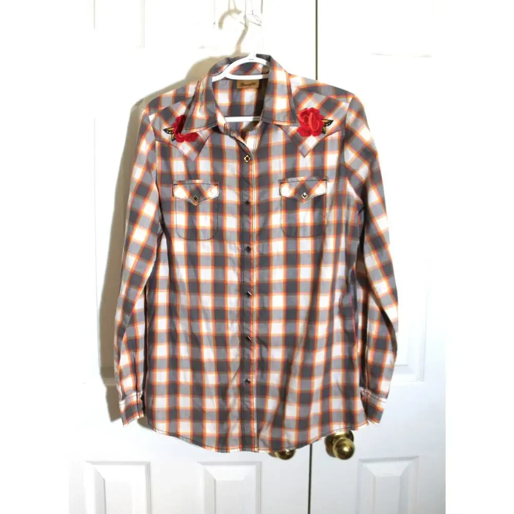 Wrangler Retro Cowgirl Embroidered Pearl Snap Shirt sz M